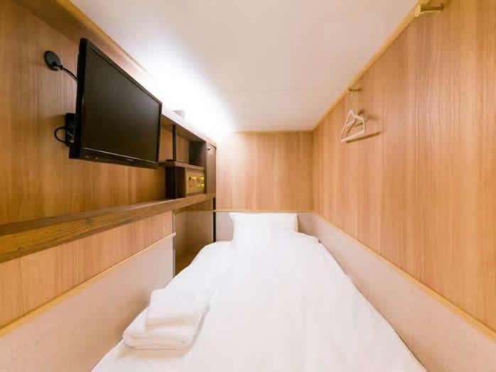 Cabin Inn Kyoto Sanjo Kawaramachi Bagian luar foto