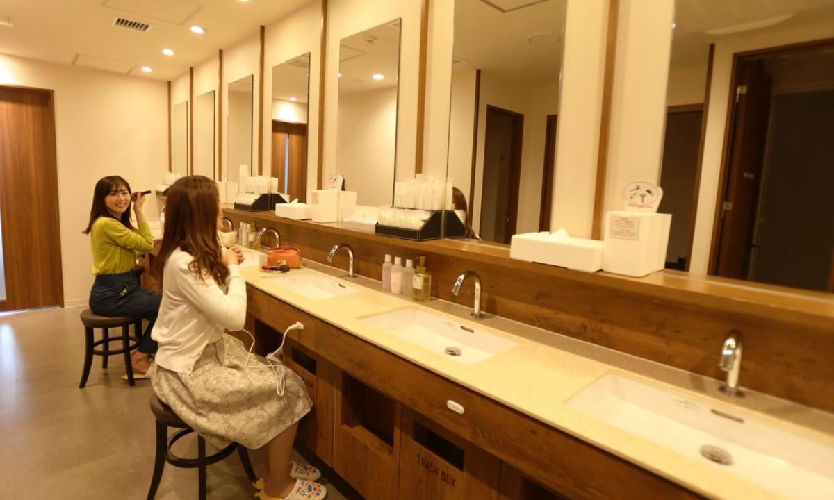 Cabin Inn Kyoto Sanjo Kawaramachi Bagian luar foto