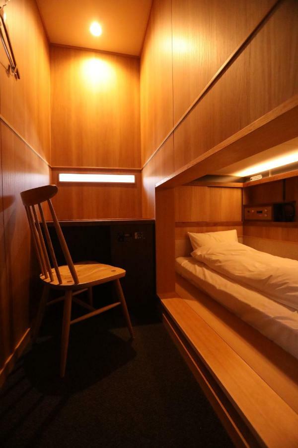 Cabin Inn Kyoto Sanjo Kawaramachi Bagian luar foto